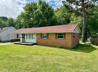 309 W 10th St, Trenton, TN 38382