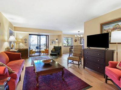 5903 Mount Eagle Dr APT 106, Alexandria, VA, 22303
