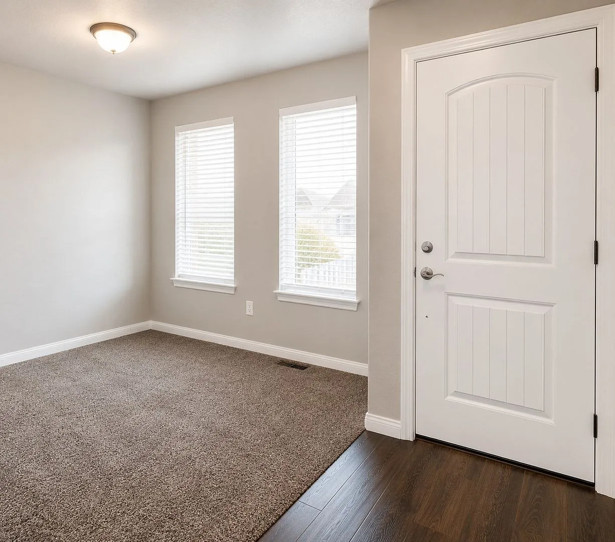 Spacious 5-Bedroom Home with Finished Walk-Out Basement — Photo 4