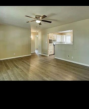 4th image of 7207 Chandler Hills Dr