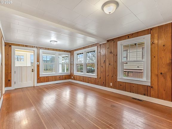 4th image of 809 Glasgow Ave