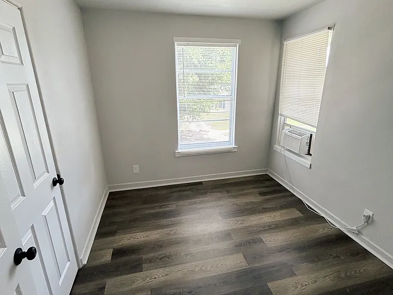 1210 Saint Charles St — Photo 12