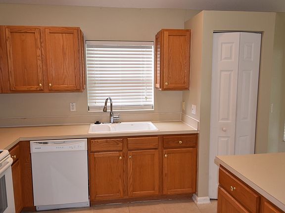 5th image of 4041 Bluff Harbor Way
