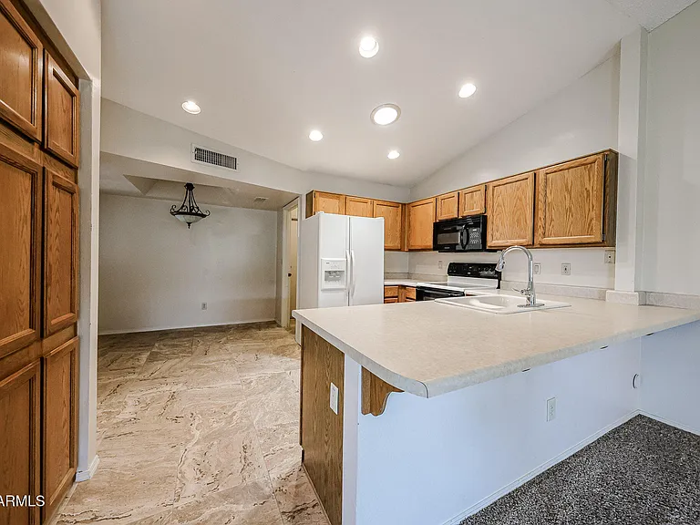 3233 E Desert Cove Ave — Photo 10