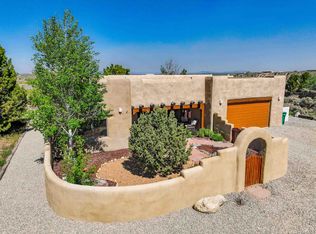 98 Vista Del Ocaso Rd, Ranchos De Taos, NM 87557