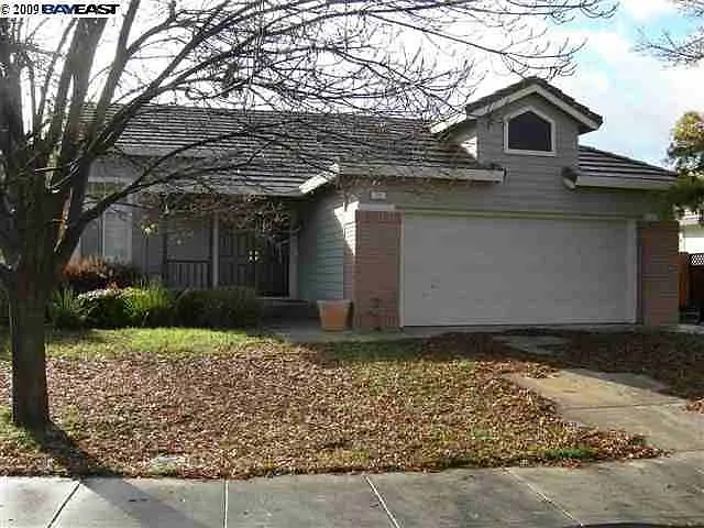 720 Summer Cir photo 1