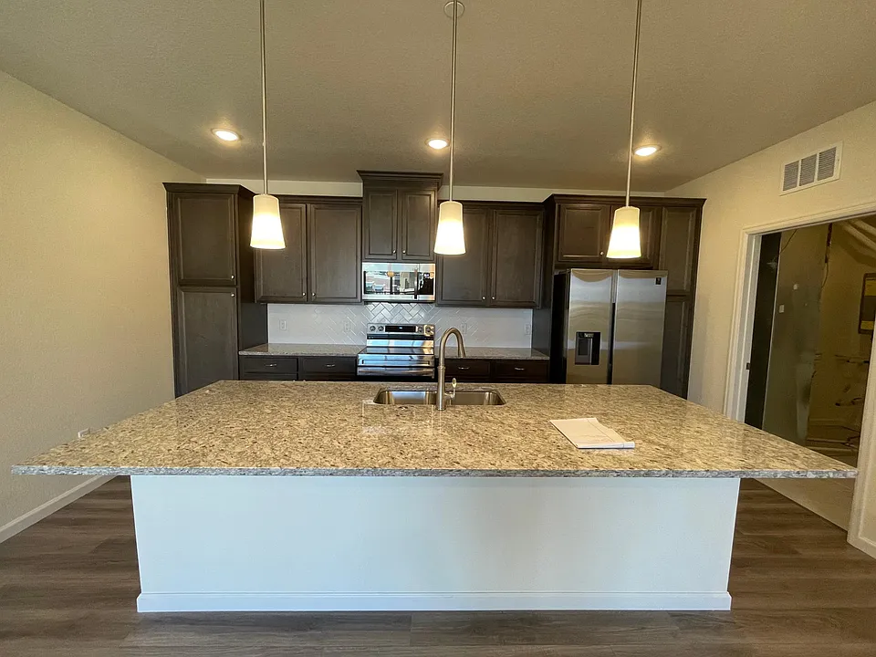 3760 Presidio Point #102