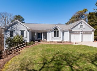 232 Griffiths Pond Rd, Brewster, MA 02631