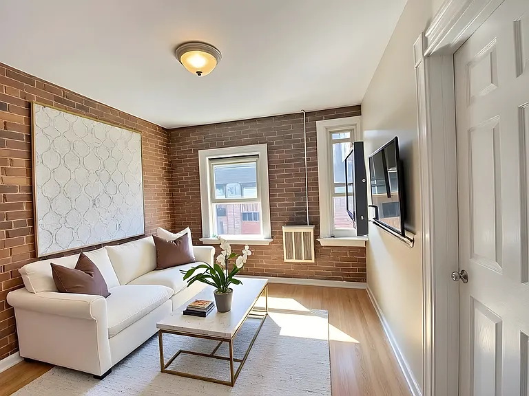 60 N Margin St — Photo 12