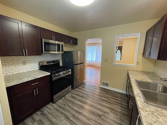 3rd image of 4139 E 175th St
