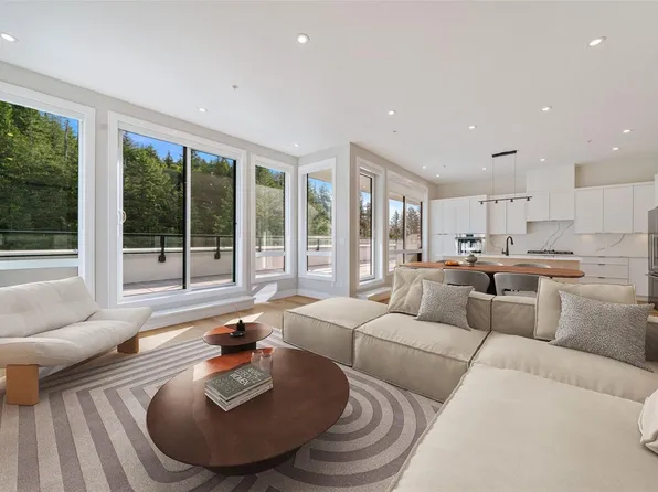 1810 Selenite Pl #601, Langford, BC V9B 7E2