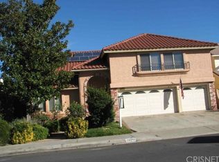 28040 Charles Dr, Santa Clarita, CA 91350