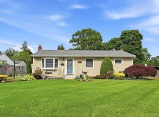 32 Jackson Street, Riverhead, NY 11901