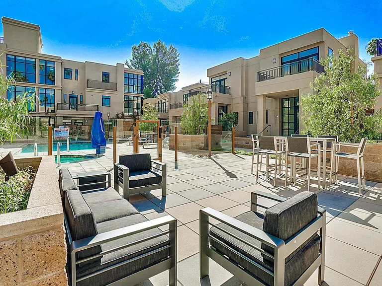 Residences at Village Walk — Photo 30
