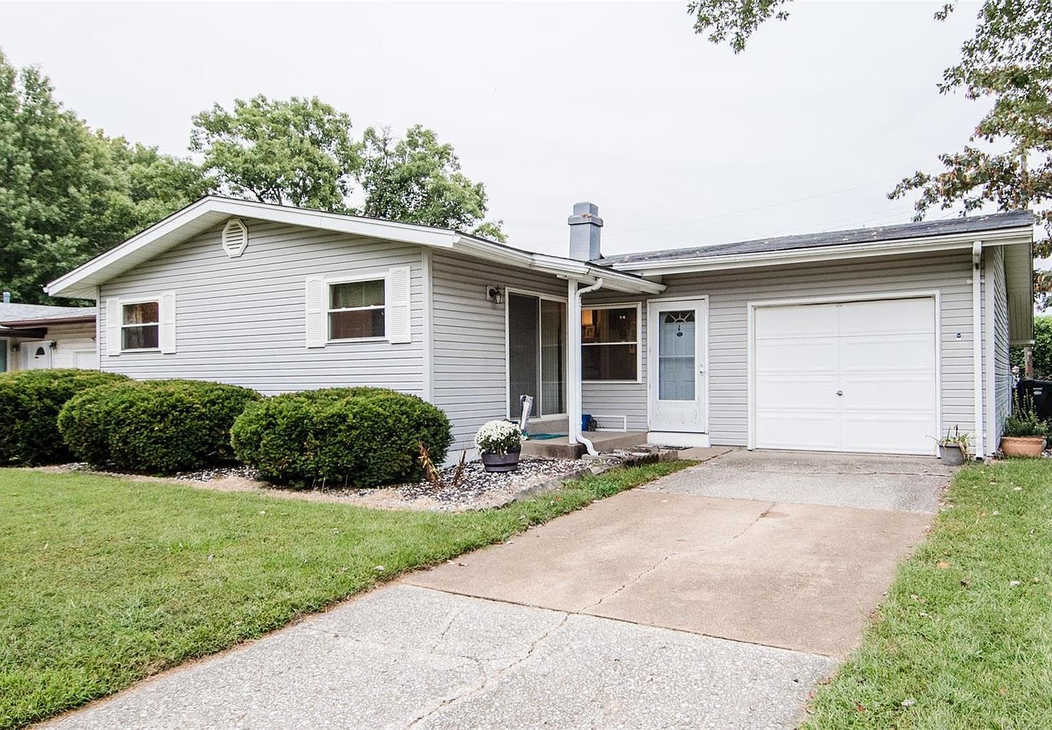 4274 Henley Dr, Saint Louis, MO 63129 Zillow