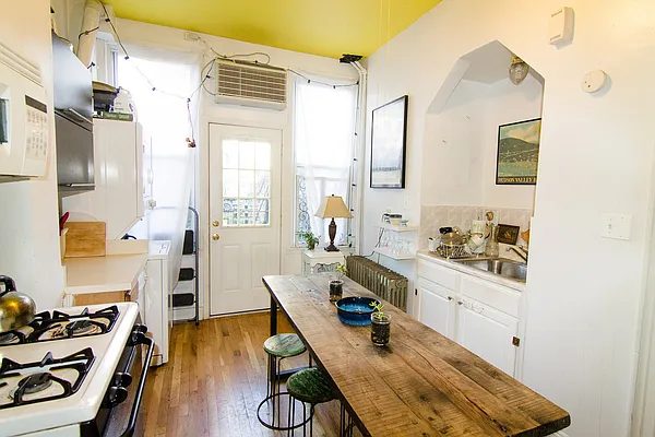 Rented by Coda Real Estate NYC | media 28