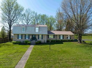555 Fairview Dr, Paducah, KY 42001