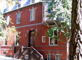 301 S 17th St APT 2R, Philadelphia, PA 19103