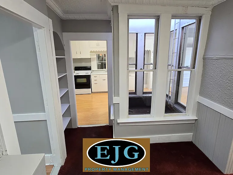 18 E Broadway #1 — Photo 17