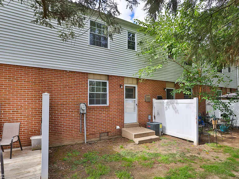 305 S Warminster Rd #D5 — Photo 13