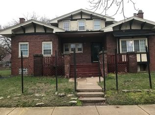 7346 S Paxton Ave, Chicago, IL