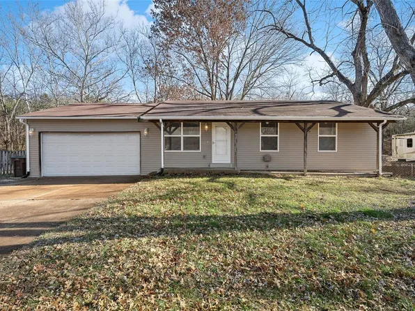 16 Madison Ct, Villa Ridge, MO 63089