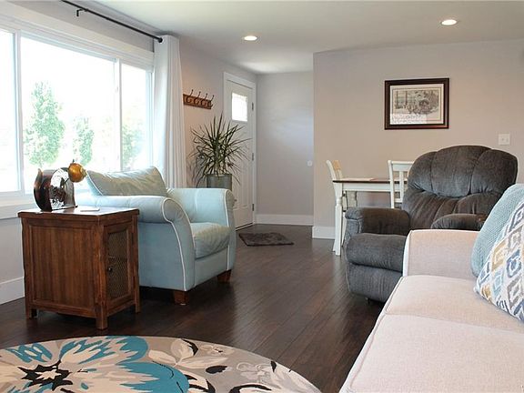 4th image of 67 Winkler Dr