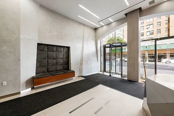 Rented by Metropolitan Property Group | media 9