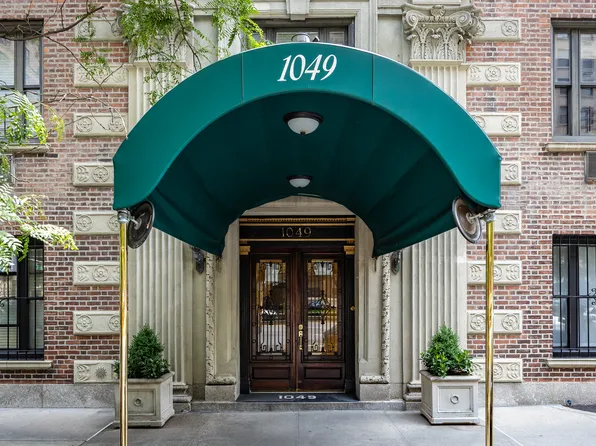 1049 Park Avenue 7A image 11 of 12
