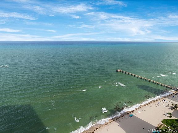 2nd image of 16901 Collins Ave #2622