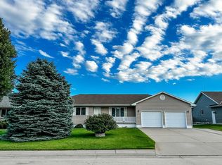 3111 Magnolia Ct, Grand Island, NE 68803