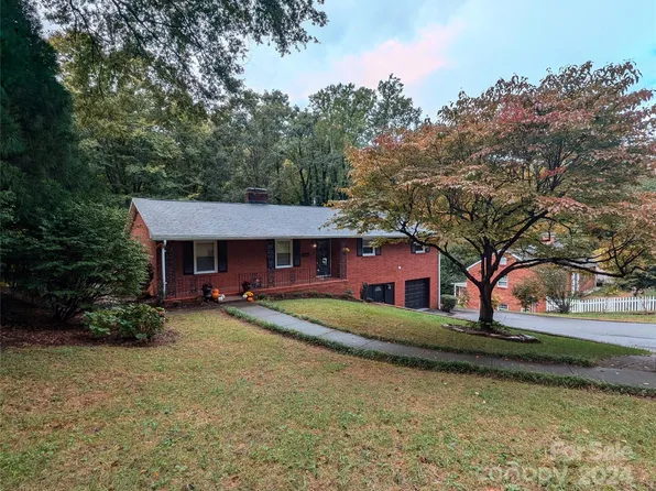 139 Pearson Dr, Morganton, NC 28655