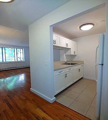 3rd image of 132 W 112th St APT 2C