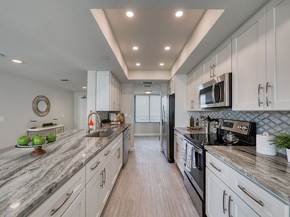 5th image of 1540 Gulf Blvd APT 607
