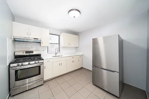 43 W 9th St #6 Photo 1