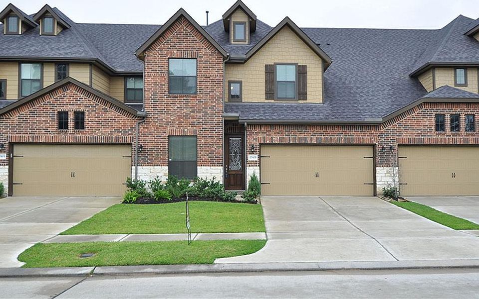 1st image of 17905 Arapaho Hill Ln