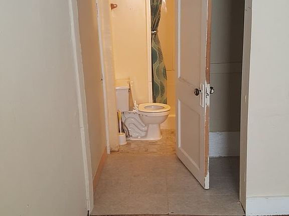 4th image of 516 Smith Ave S #Basement