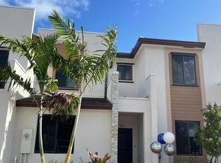 977 NE 211th St #977, Miami, FL 33179
