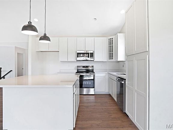 7th image of this home