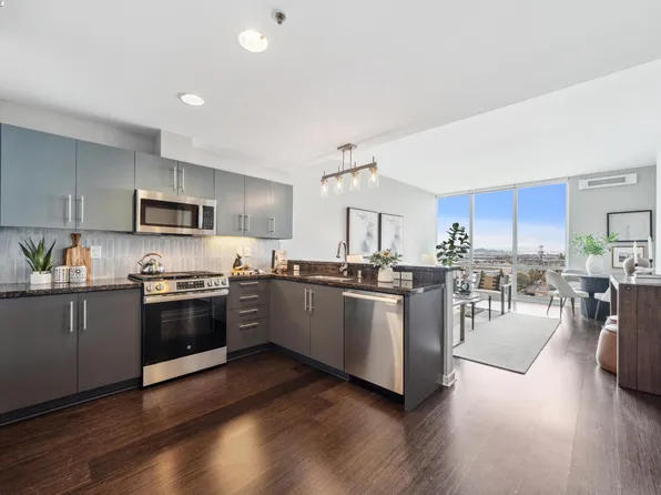 222 Broadway St #1103, Oakland, CA 94607