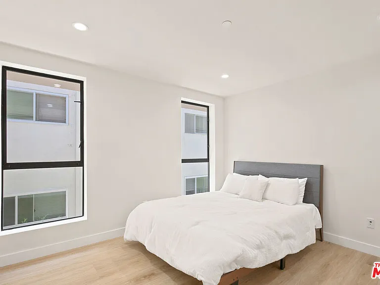1434 N Poinsettia Pl #102 — Photo 12