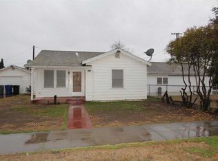 1907 4th St, Sanger, CA 93657