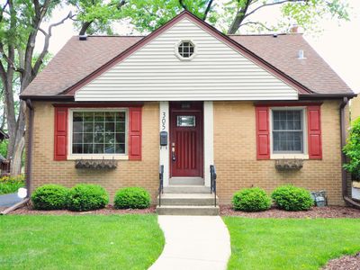 305 S Monterey Ave, Villa Park, IL, 60181
