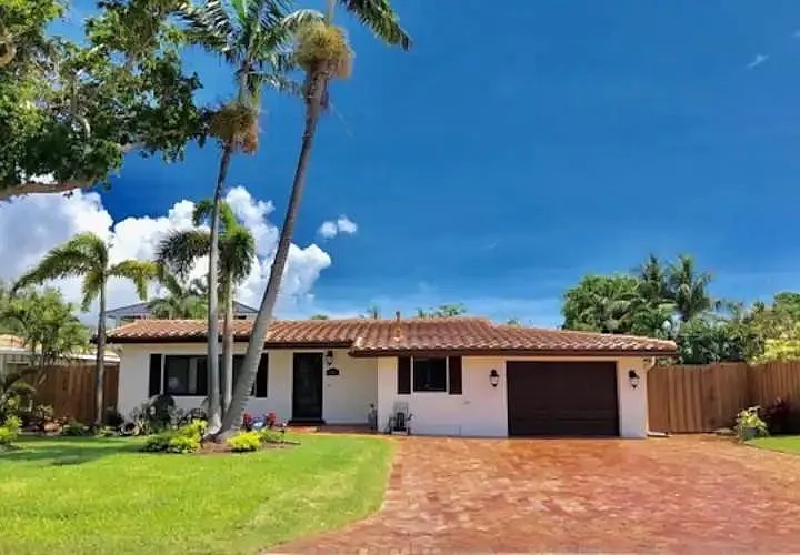 3211 Seaward Dr
