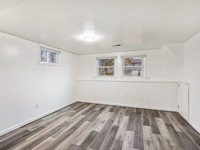 1208 S Mayview Ave — Photo 11