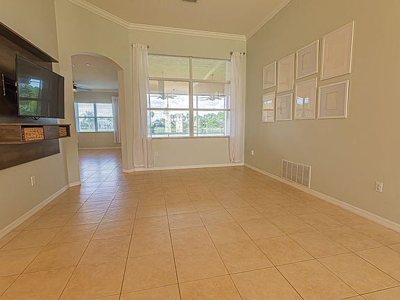 4th image of 625 SW Long Key Court