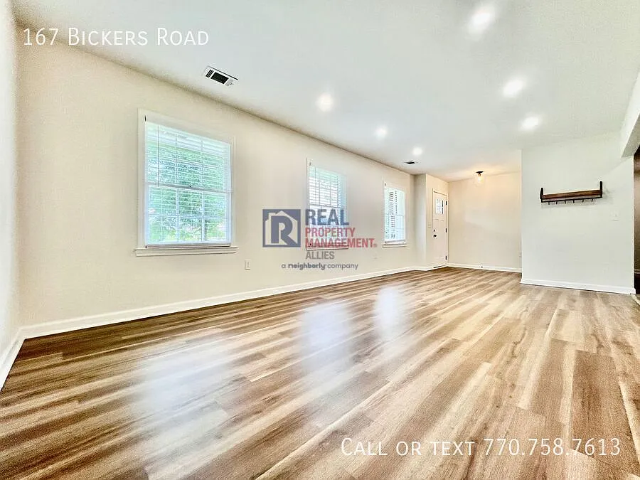 Newly Remodeled Rental Home on Acreage — Photo 3