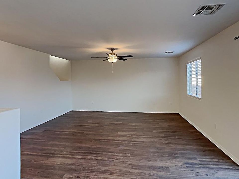1st image of 802 W Calle Ormino