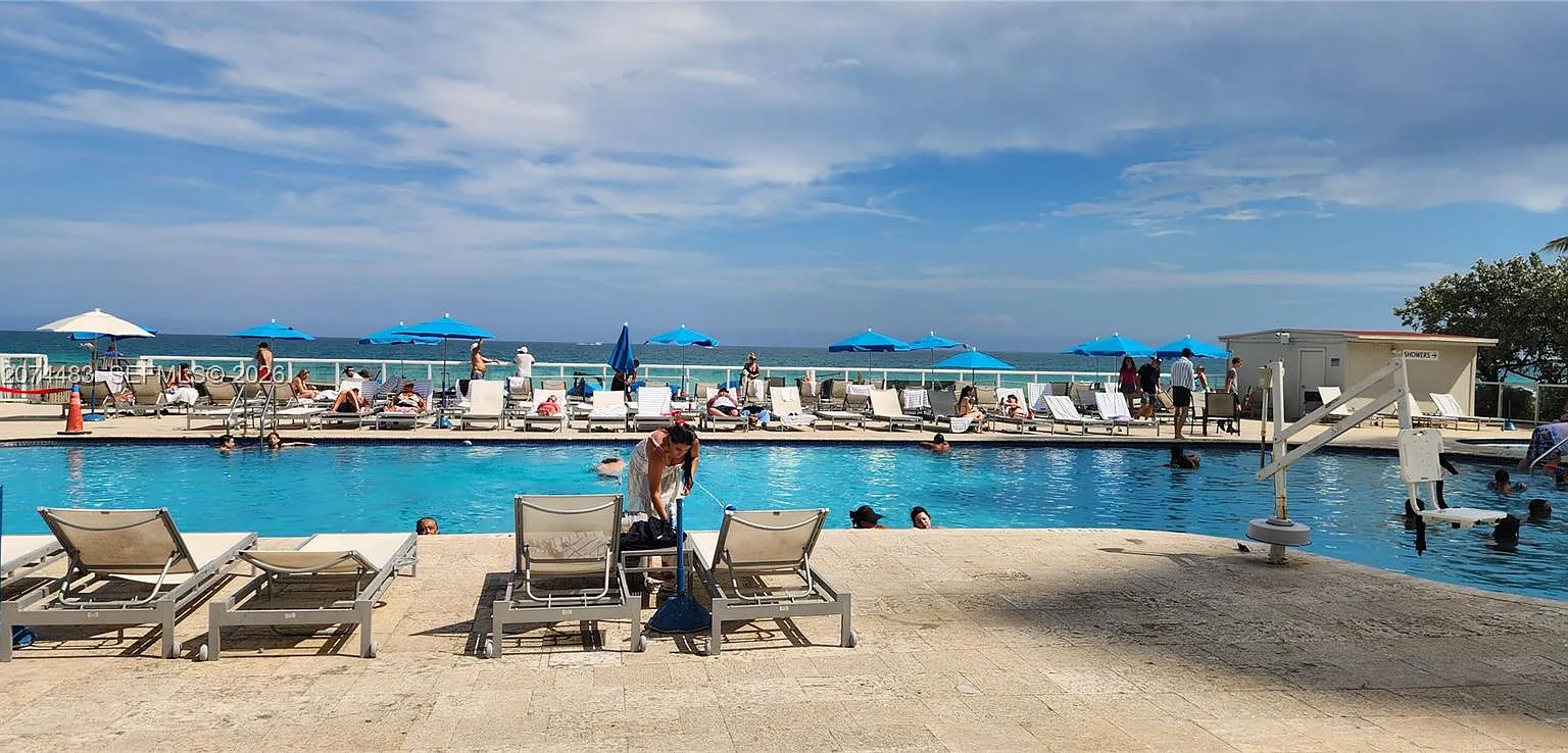 The Aventura Beach Club C — Photo 2