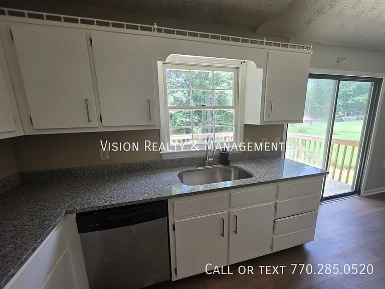 985 S Lassetter Cir — Photo 7